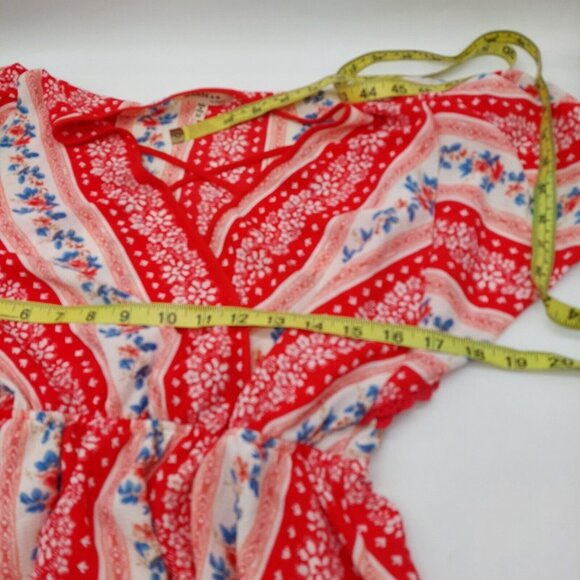 Monteau Blouse Red White Blue Flutter Dolman Sleeve Surplice Peplum Size Medium - Picture 5 of 7